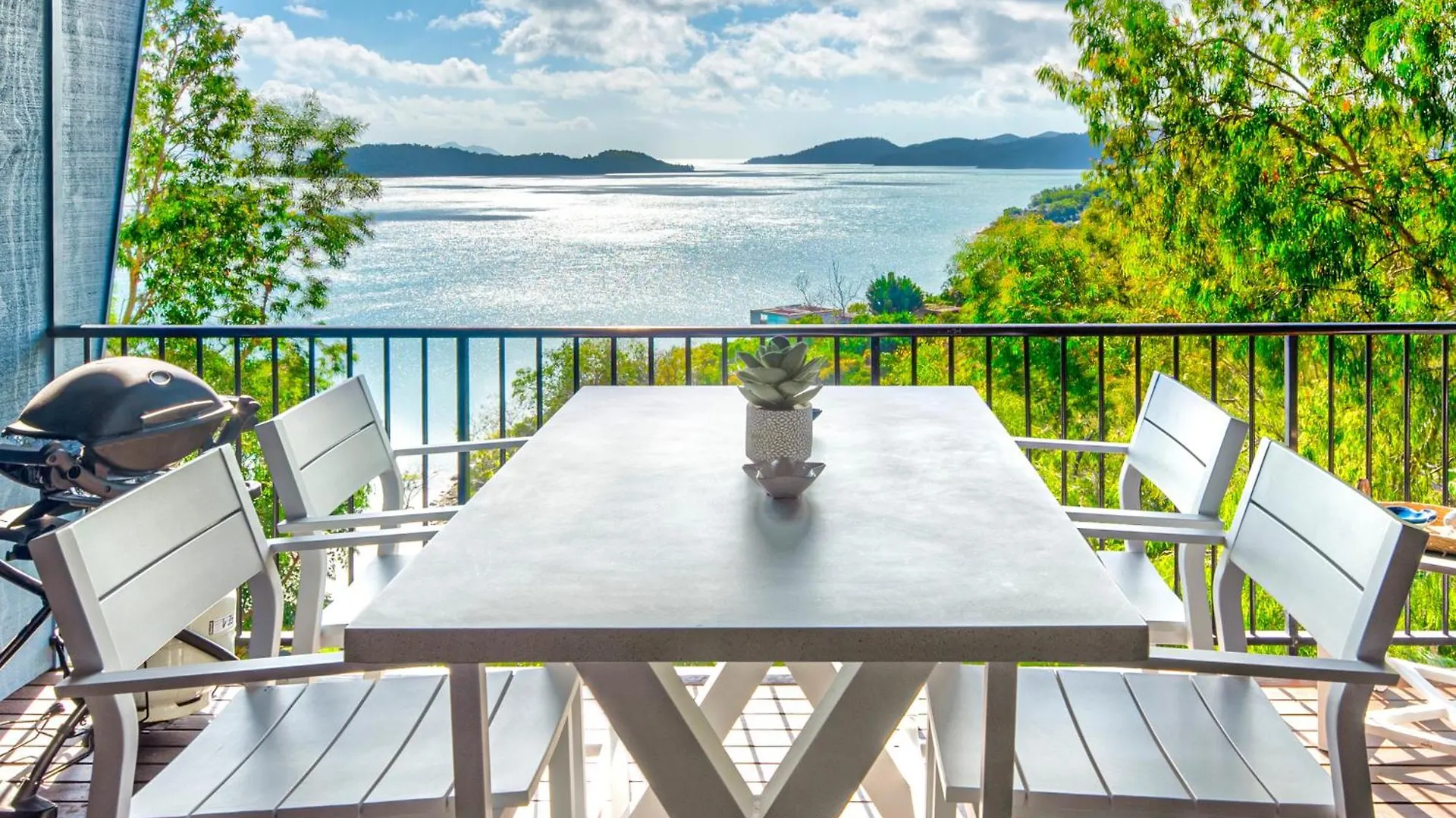 Panorama Apartments On Hamilton Island By Hiha